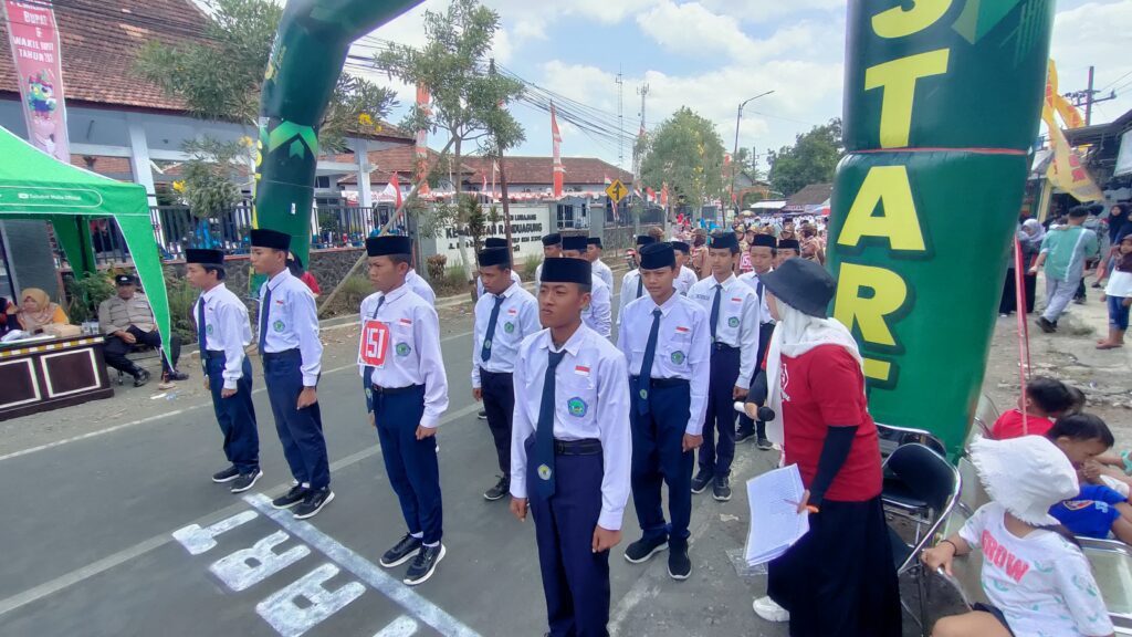 MTs Miftahul Ulum Buwek Ikuti Lomba PBB Tingkat Kecamatan Randuagung HUT ke-79 RI