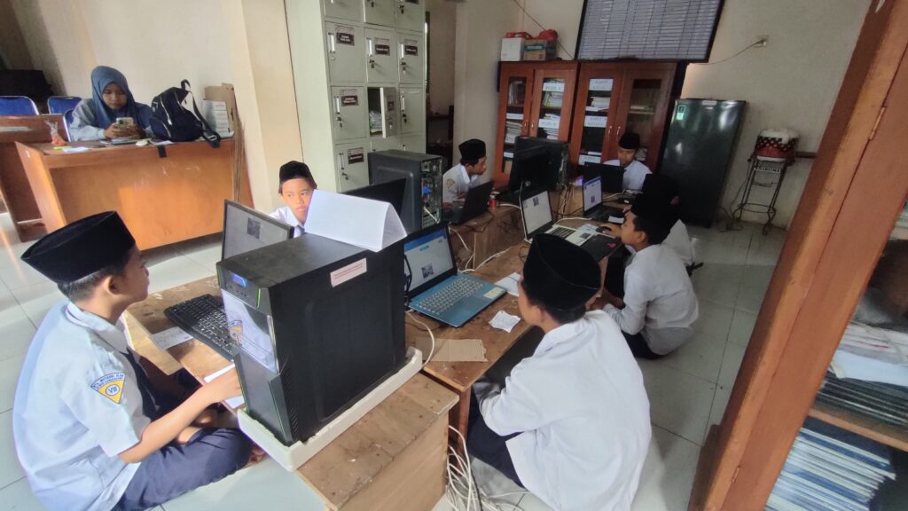 Pelaksanaan ANBK MTs Miftahul Ulum Buwek Tahun 2024 Berjalan Lancar dan Sukses