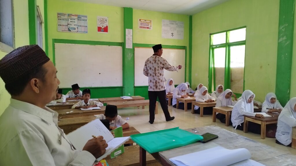 Pelaksanaan Supervisi Pembelajaran MTs Miftahul Ulum Buwek TP. 2023/2024