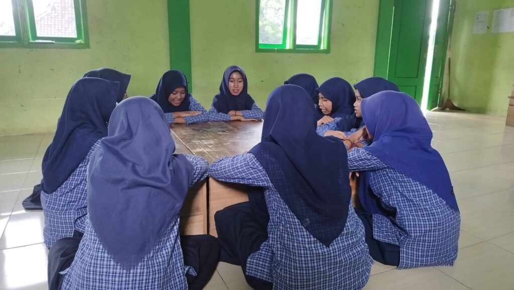 Ujian Praktik Aswaja dan Ke-NU-an kelas IX Gelar Tahlil Bersama Ujian Praktik Aswaja dan Ke-NU-an kelas IX Gelar Tahlil Bersama