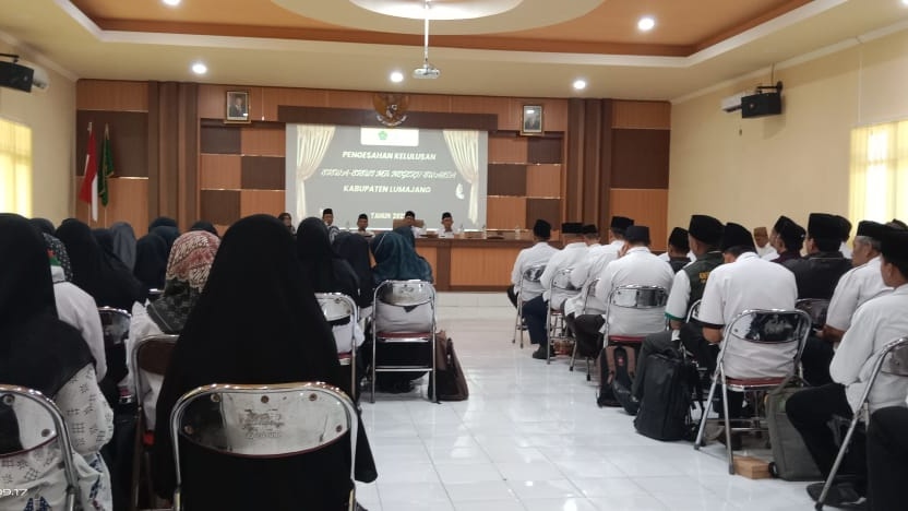 Pengesahan Kelulusan Siswa MTs Negeri dan Swasta se-Kabupaten Lumajang Tahun Pelajaran 2024/2025 Pengesahan Kelulusan Siswa MTs Negeri dan Swasta se-Kabupaten Lumajang Tahun Pelajaran 2024/2025