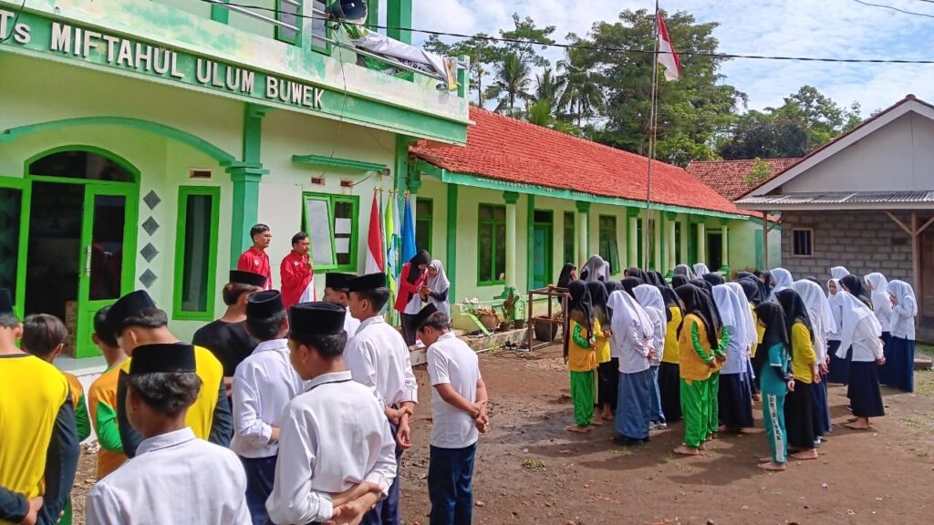 Seru dan Edukatif, Penutupan MATSAMA MTs Miftahul Ulum Buwek Diisi dengan Outbound