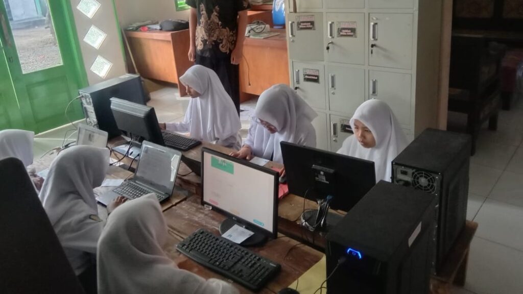 MTs Miftahul Ulum Buwek Laksanakan ANBK Tahun Pelajaran 2025/2026 MTs Miftahul Ulum Buwek Laksanakan ANBK Tahun Pelajaran 2025/2026