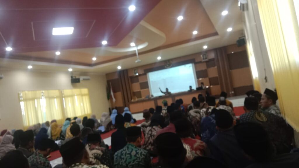 Kepala MTs Miftahul Ulum Buwek Hadiri Undangan Pengajuan Dana BOS Madrasah Triwulan III dan IV Tahun 2025 Kepala MTs Miftahul Ulum Buwek Hadiri Undangan Pengajuan Dana BOS Madrasah Triwulan III dan IV Tahun 2025