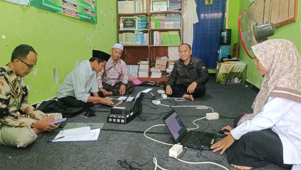Pertemuan MGMP Al-Qur’an Hadis KKMTs-2: Susun Soal AMBK