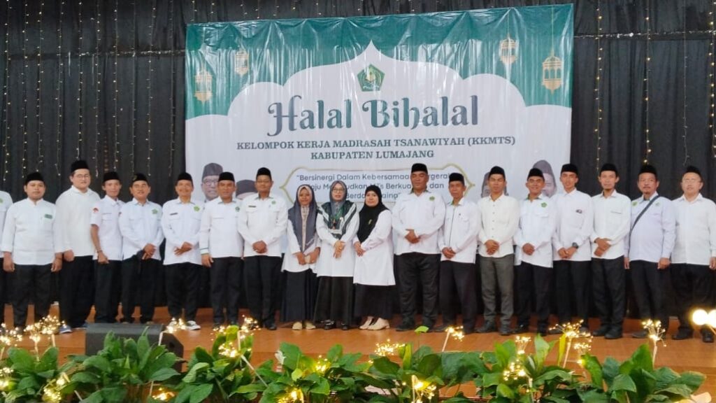 Kepala MTs Miftahul Ulum Buwek Hadiri Halal Bihalal KKMTs Kabupaten Lumajang Kepala MTs Miftahul Ulum Buwek Hadiri Halal Bihalal KKMTs Kabupaten Lumajang
