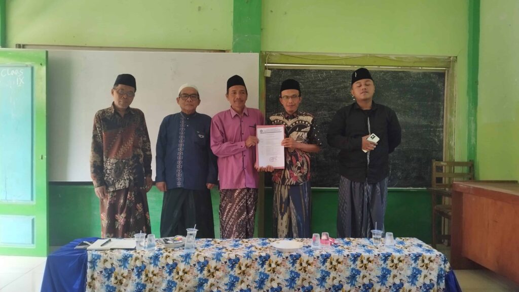 Serah Terima Jabatan Kepala MTs Miftahul Ulum Buwek, Habibur Ridho Resmi Nahkodai Madrasah Periode 2026–2030 Serah Terima Jabatan Kepala MTs Miftahul Ulum Buwek, Habibur Ridho Resmi Nahkodai Madrasah Periode 2026–2030