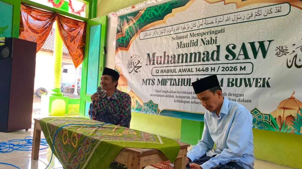 MTs Miftahul Ulum Buwek Peringati Maulid Nabi Muhammad Saw : Perkuat Keteladanan Akhlak dan Kepemimpinan