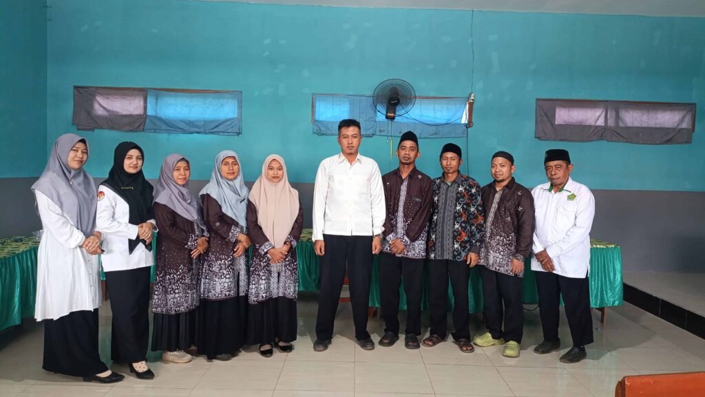 Guru MTs Miftahul Ulum Buwek Hadiri Pertemuan MGMP SKI Wilker 2 Lumajang Guru MTs Miftahul Ulum Buwek Hadiri Pertemuan MGMP SKI Wilker 2 Lumajang