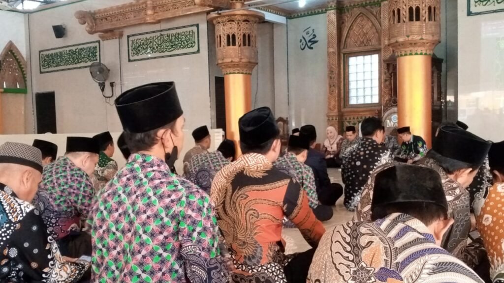 Kepala MTs Miftahul Ulum Buwek Hadiri Rapat Persiapan OMI 2026 Kepala MTs Miftahul Ulum Buwek Hadiri Rapat Persiapan OMI 2026