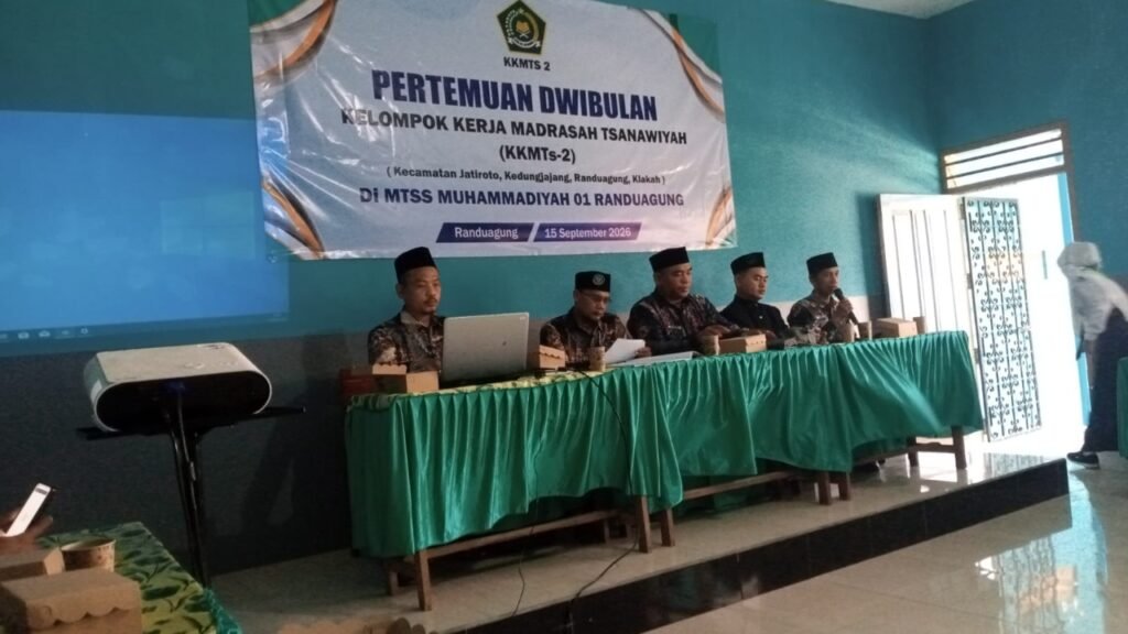 Kepala MTs Miftahul Ulum Buwek Hadiri Pertemuan KKMTS Wilker 2