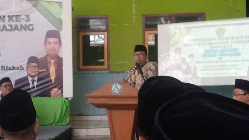 Kepala MTs Miftahul Ulum Buwek Hadiri Rapat KKMTs Kabupaten Lumajang